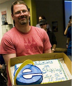 Equipa do IE envia bolo a felicitar Firefox 3
