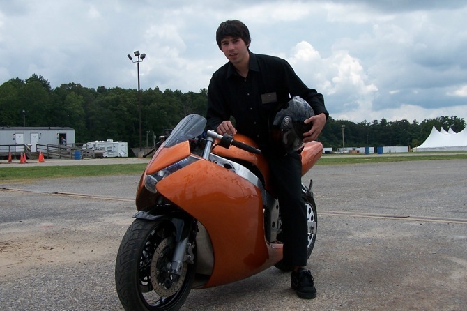 ION – O motociclo do futuro, hoje