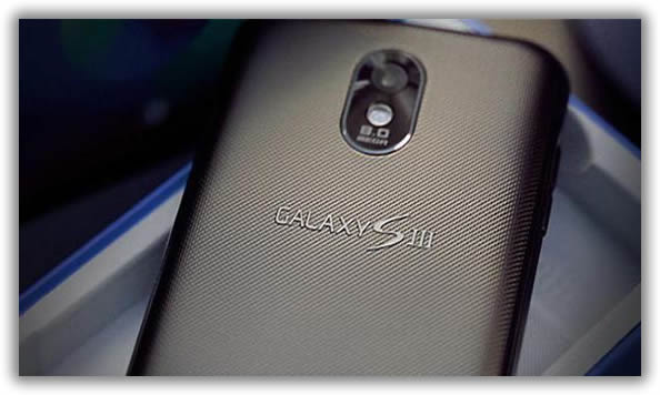 Samsung Galaxy III estará já em linha de produção