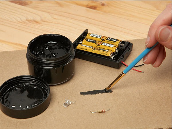 Bare Paint – Tinta condutora que pode substituir a solda