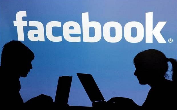 Pode o Facebook permitir o acesso a contas de terceiros?