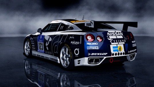 Gran Turismo 5: Academy Edition já à venda!