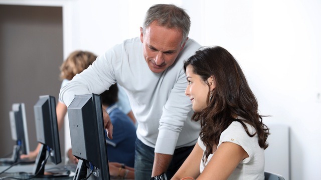 Será indicado professores e alunos serem amigos na Internet?
