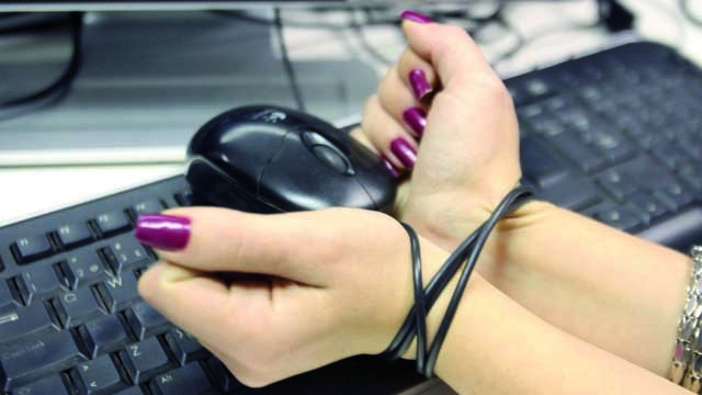 Dependentes em tecnologia dificilmente controlam os impulsos