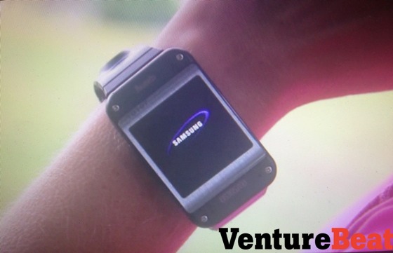 Surgem as primeiras imagens do Galaxy Gear na Internet