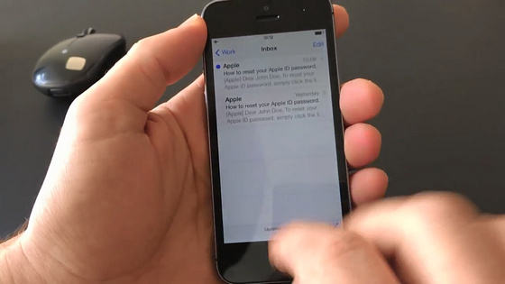 ios7_hole_2_560