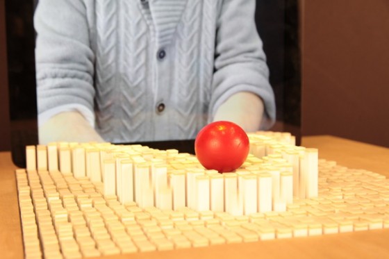 sphere_hands02