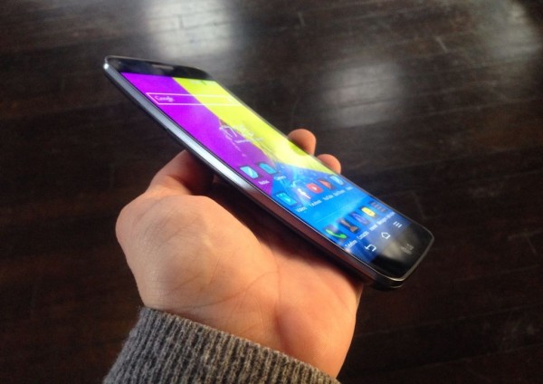 LG_G_Flex_01