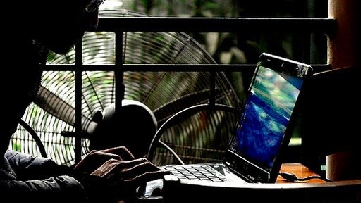 Código fonte que muda, para garantir segurança de um site