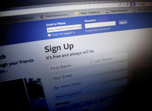 Alerta Facebook: e-mail falso rouba utilizador e password