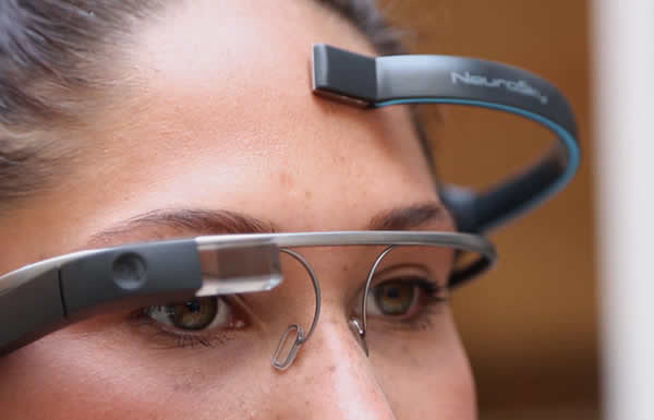Controlar o Google Glass com a mente através de um biosensor