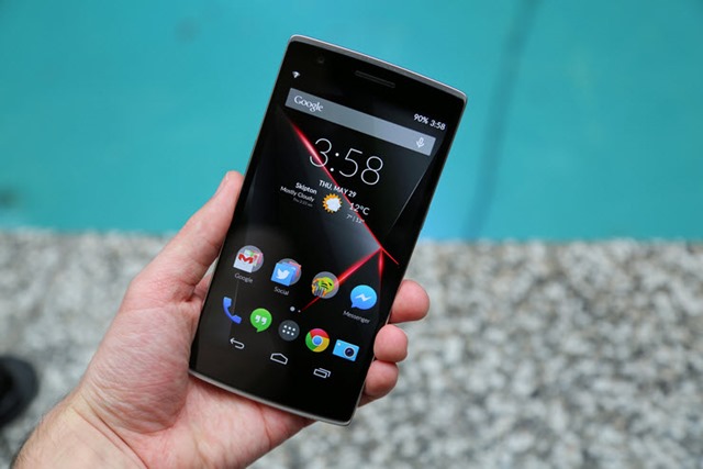 OnePlus One com problemas graves no ecrã