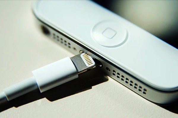 Cabo do iPhone 6 será reversível em ambas as extremidades