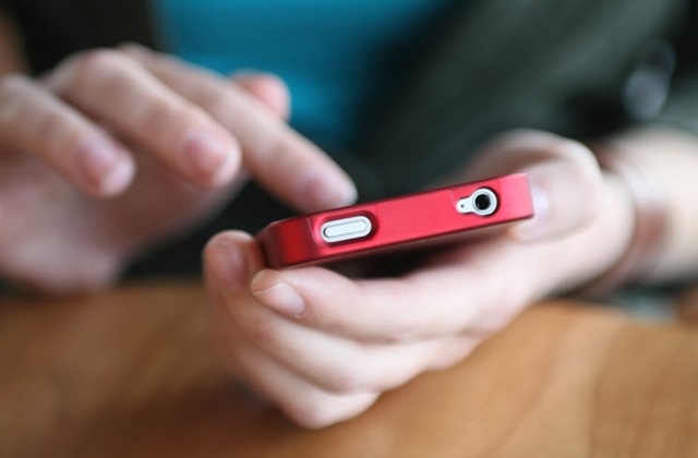 Governo português adia taxa para telemóveis e tablets