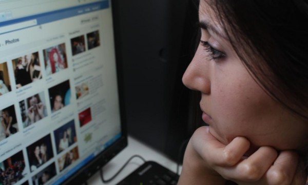 Triste no Facebook