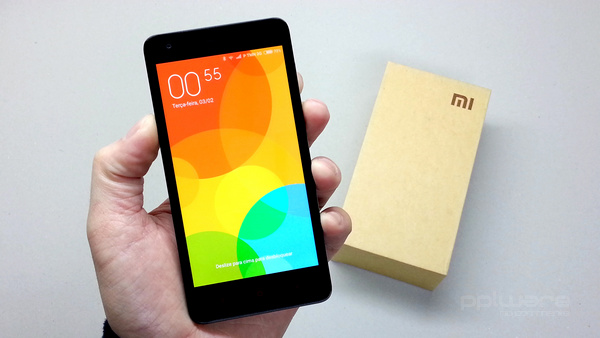 Unboxing do smartphone Xiaomi Redmi 2