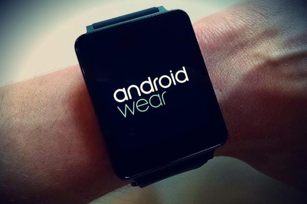 Google poderá estar a preparar app do Android Wear para o iOS