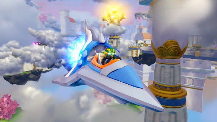Skylanders_SuperChargers_Sky_Slicer_and_Stealth_Elf_1
