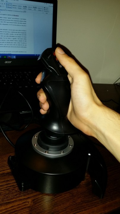 Joystick Thrustmaster T-Flight HOTAS X_pplware (6)