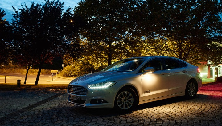 Ford pretende tornar a sua condução nocturna mais segura
