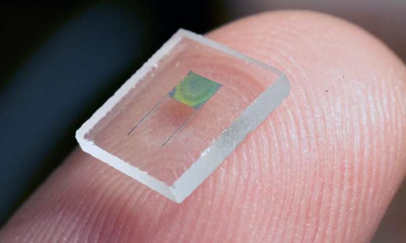 Micro Bateria 3D pronta para integração on-chip em grande escala