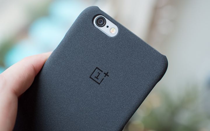A OnePlus apresentou uma nova capa… para iPhone!