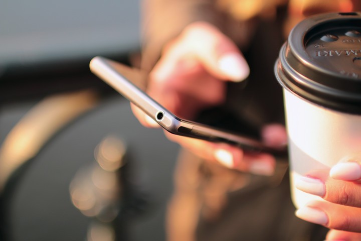 Os primeiros smartphones topo de gama de 2016