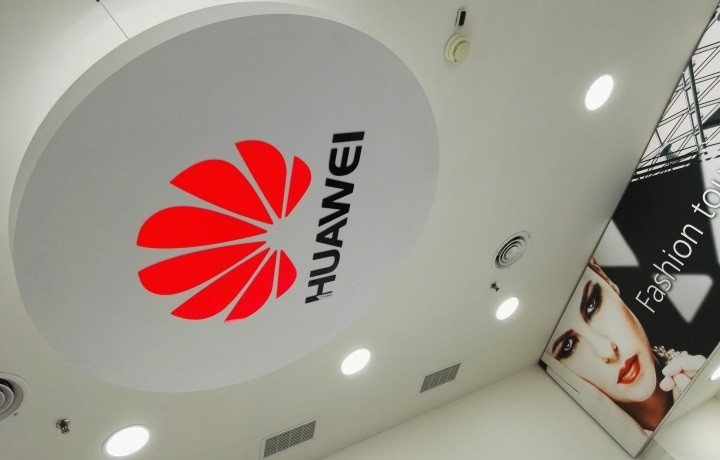Huawei inaugurou a sua primeira loja em Portugal