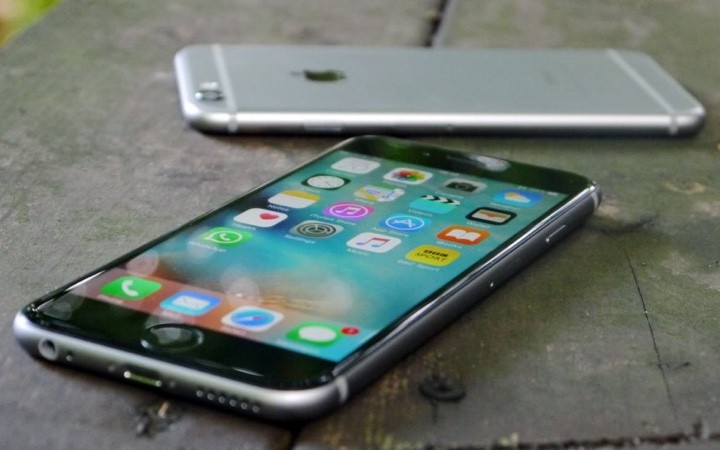 Apple começou a reduzir as encomendas de novos iPhones