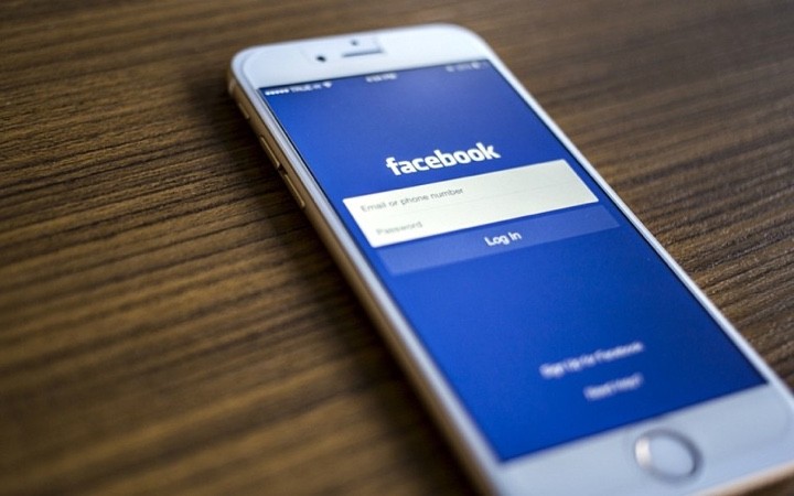 Não adianta, o Facebook esgota mesmo as baterias dos telefones