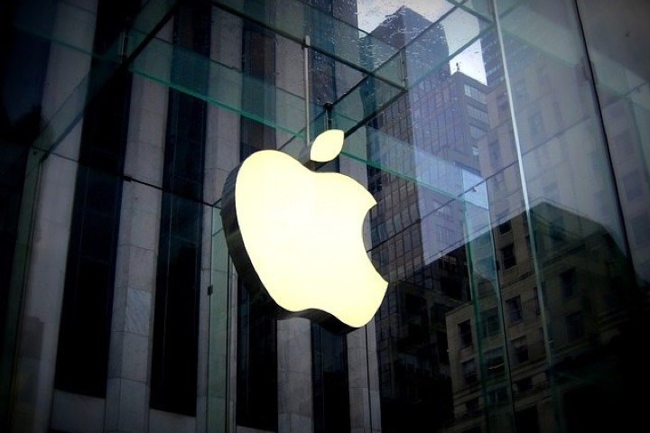 Pela primeira vez em anos os lucros da Apple caíram