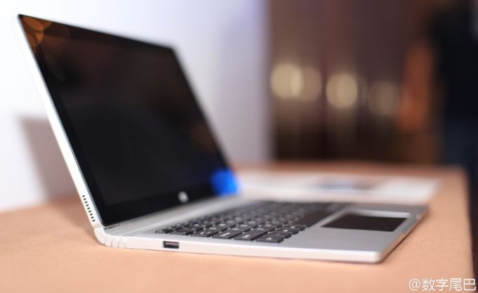 oBook: O clone chinês do Surface Book