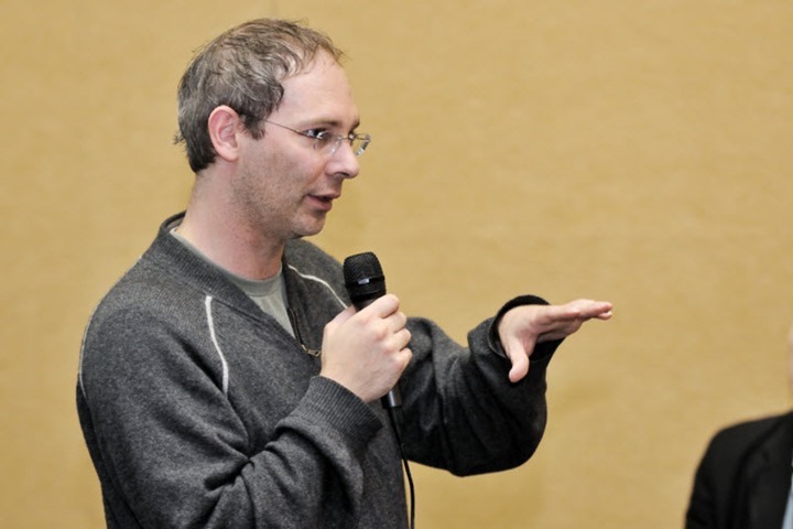 “Mr. Linux” abandona Oracle e vai para a Microsoft