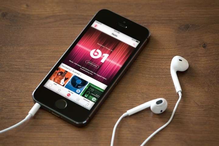 Apple Music passa a ter desconto de 50% para estudantes