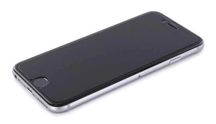 Usa uma película de vidro no seu smartphone? Saiba as vantagens