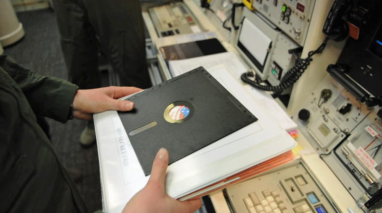 EUA: Mísseis Nucleares controlados por computadores de 1970