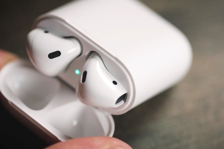 AirPods estão finalmente à venda no site da Apple