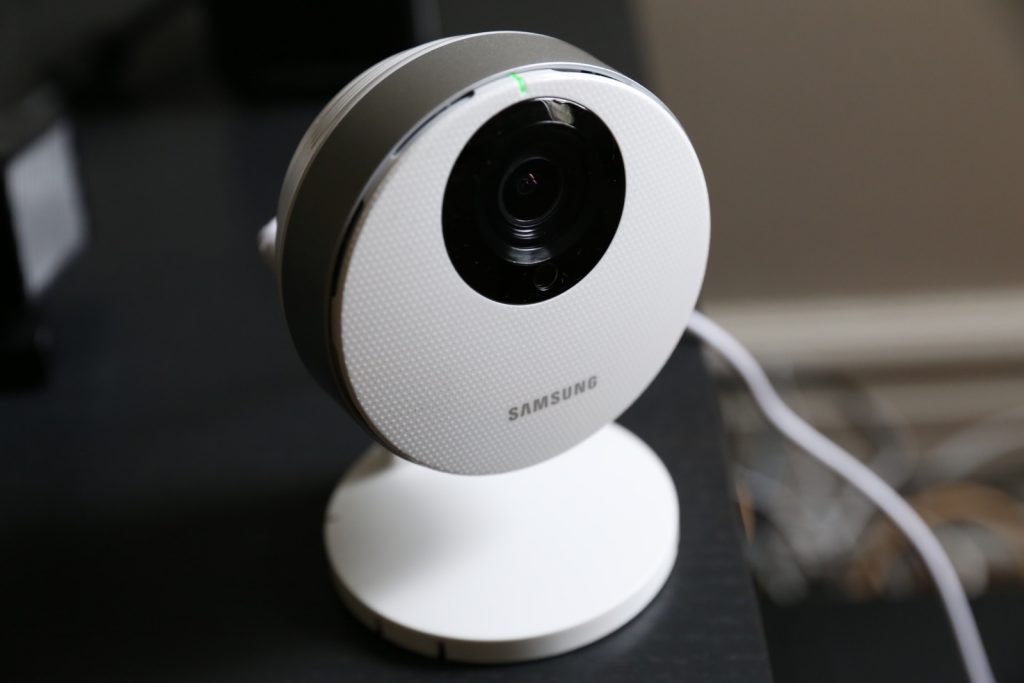 Câmaras Smartcam da Samsung estão expostas a ataques graves