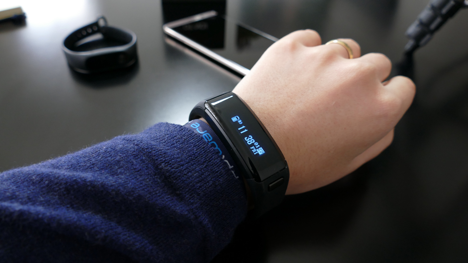 Análise: NO.1 Smartband F1, a concorrente da Mi Band 2