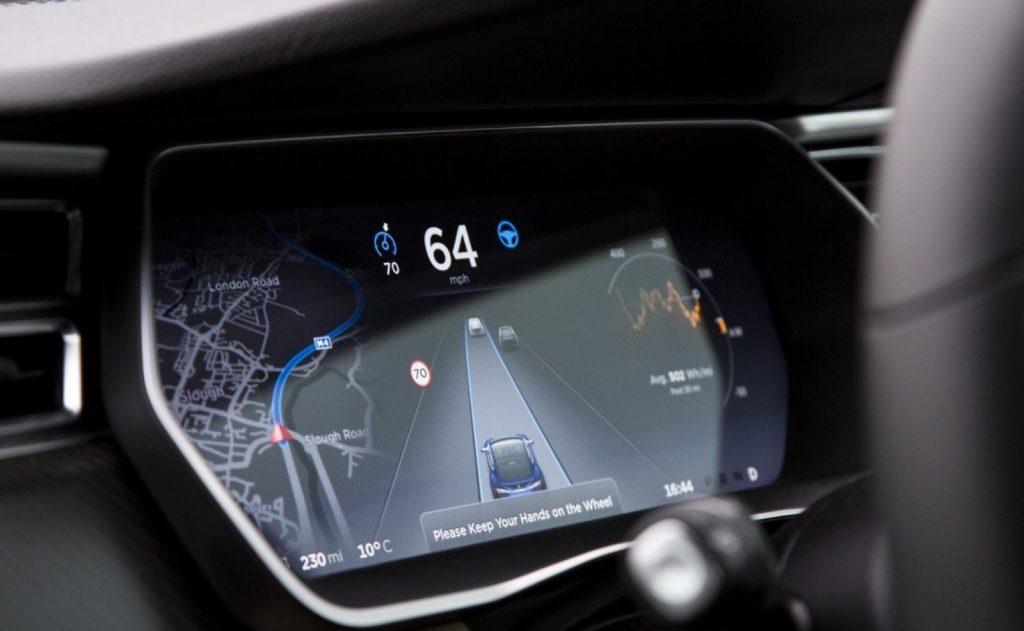 Tesla ilibada no caso do primeiro acidente mortal com o Autopilot