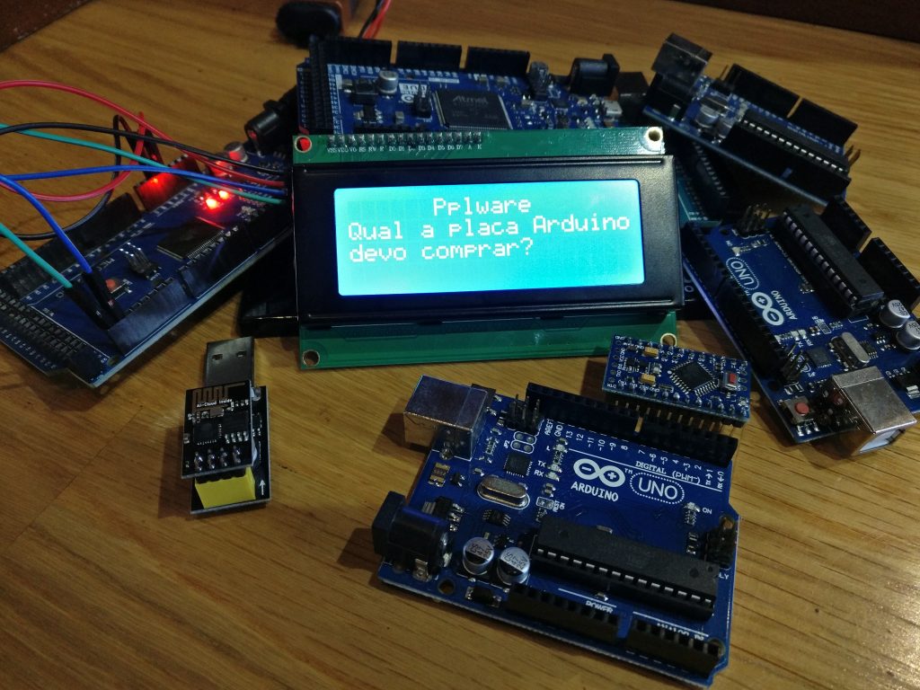 Qual placa de Arduino que devo comprar?