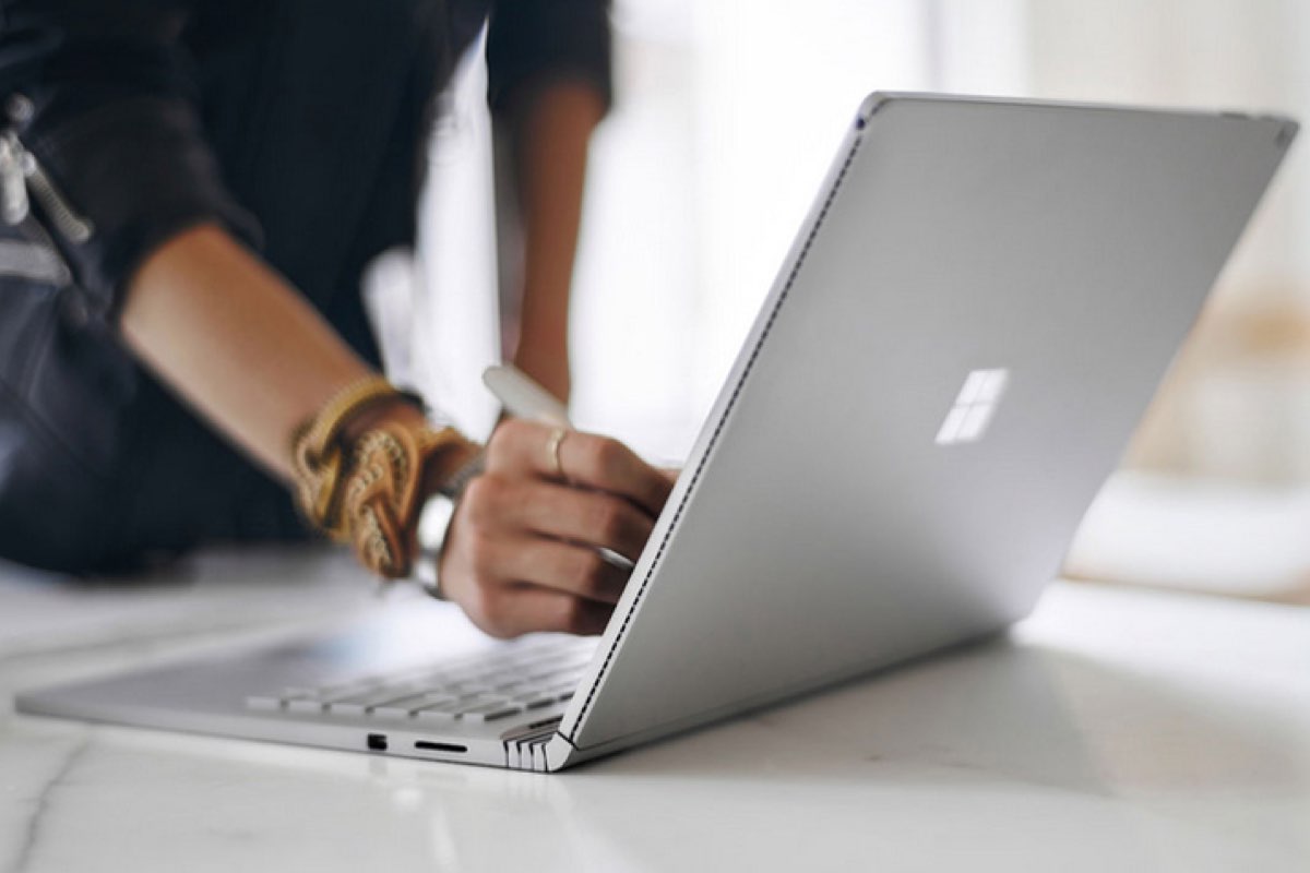Microsoft está a preparar um novo Surface Book muito mais barato