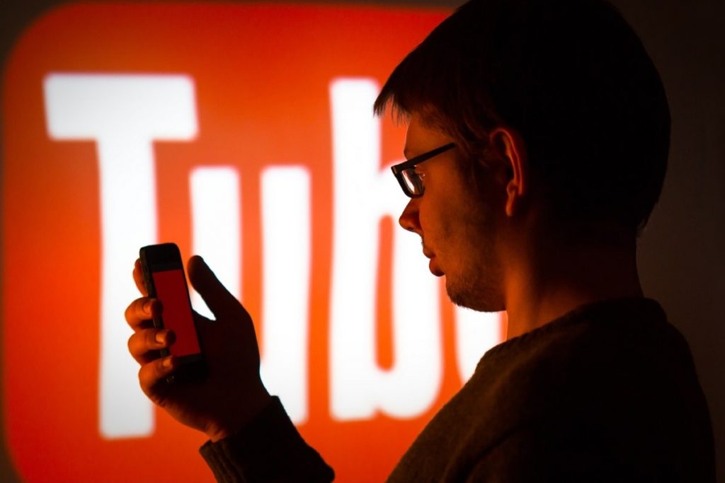 Dica: Ative já o novo modo escuro no Youtube