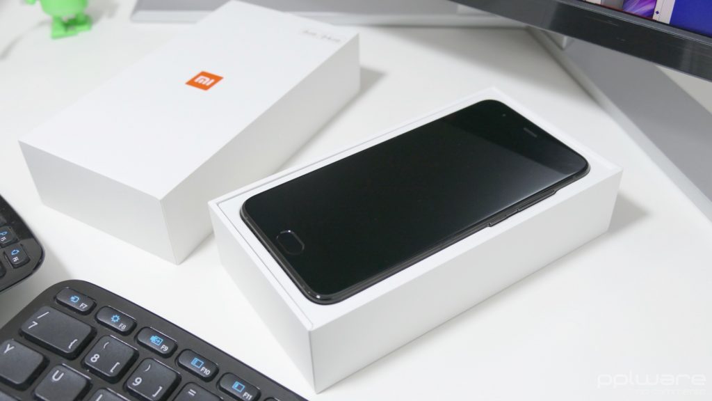 Unboxing: Xiaomi Mi 6, o topo de gama totalmente renovado