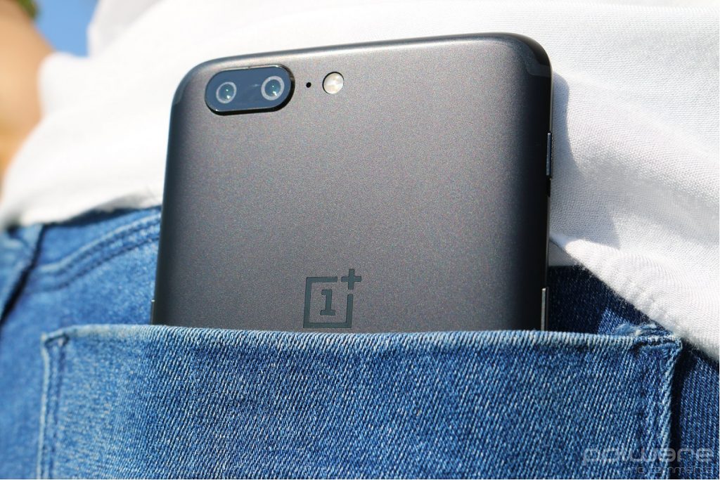 Qual o efeito do EIS na gravação em 4K do OnePlus 5?