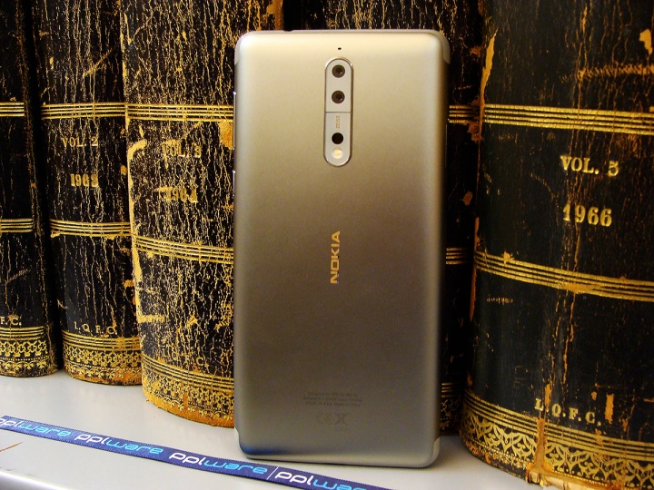 Nokia 8 - 01