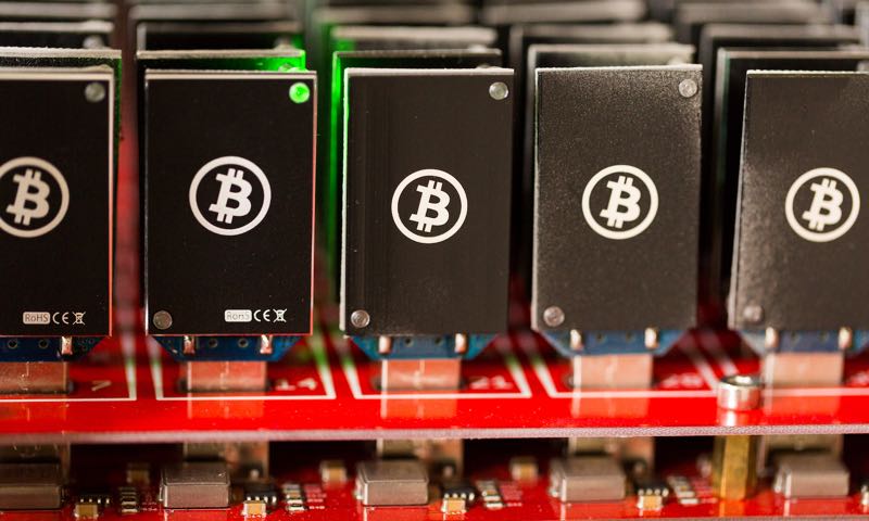 Rússia: cientistas presos por minerar Bitcoin em supercomputador