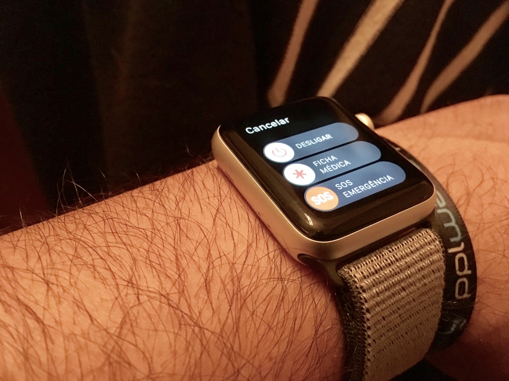 Apple Watch salvou mãe e filho num acidente de carro