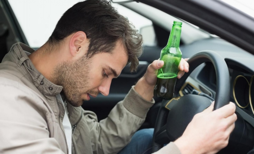 Se está alcoolizado o seu carro poderá não o deixar arrancar