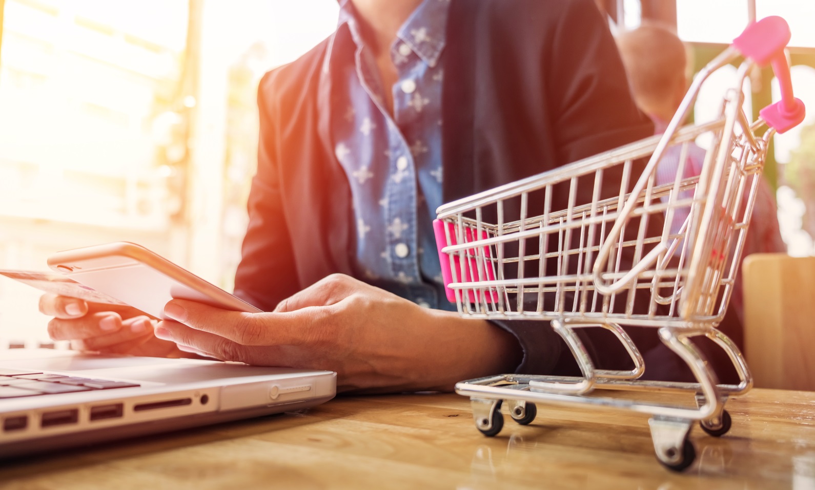 Vamos às compras? Introdução ao MB WAY e Paypal
